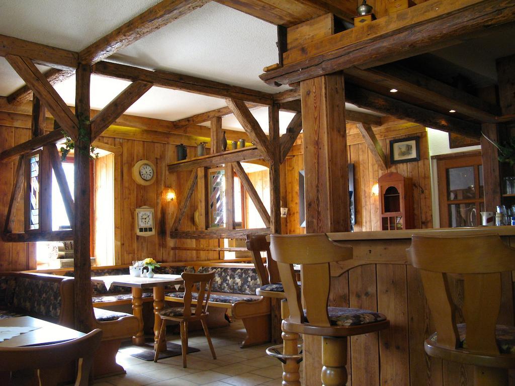 Landhotel Goldener Becher Limabach - Oberfrohna 외부 사진